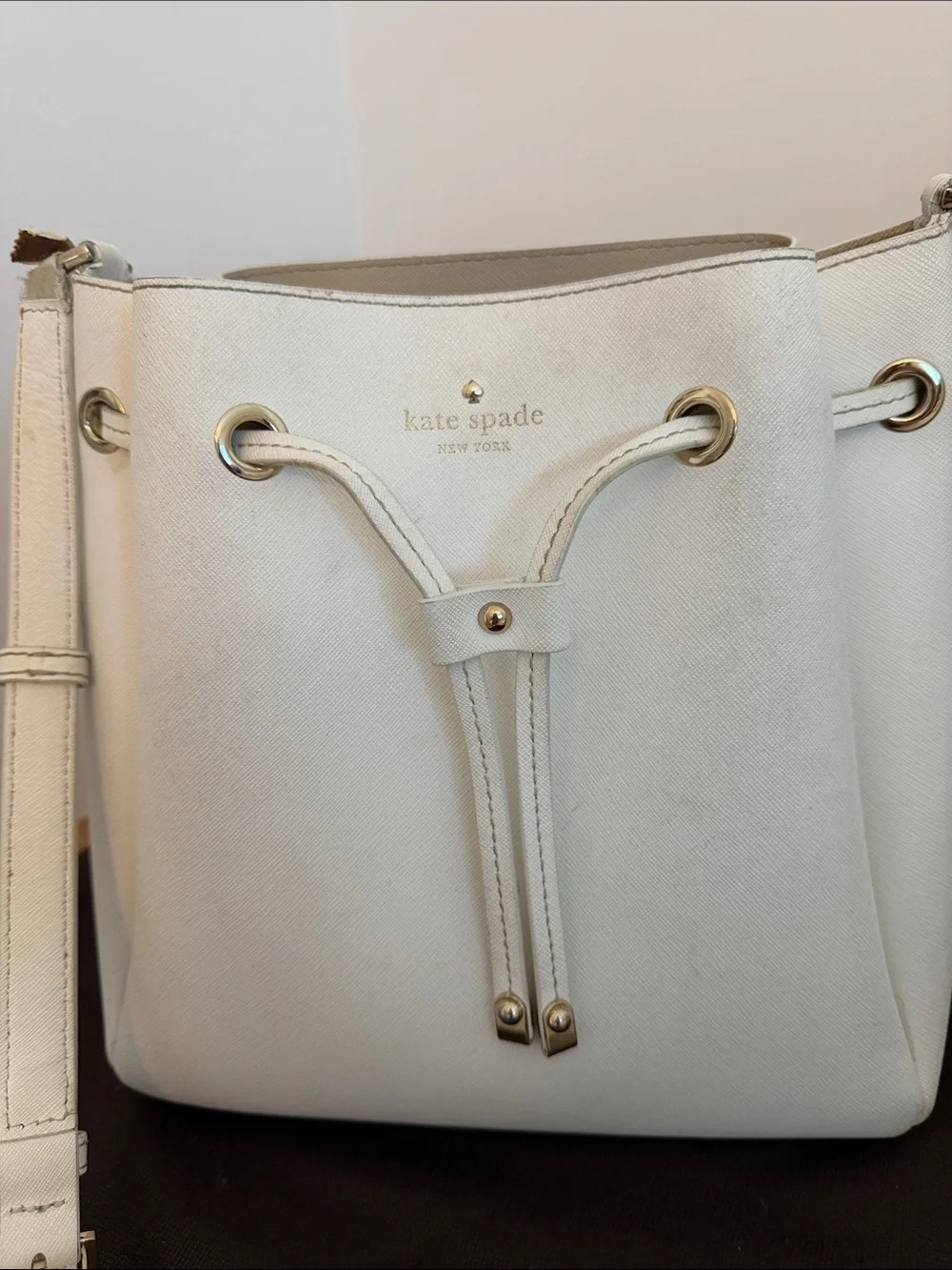 Vintage Kate Spade White Saffiano Leather Drawstring Bucket Crossbody Bag